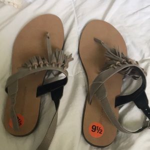 Rebecca mink off thong sandals brand new
